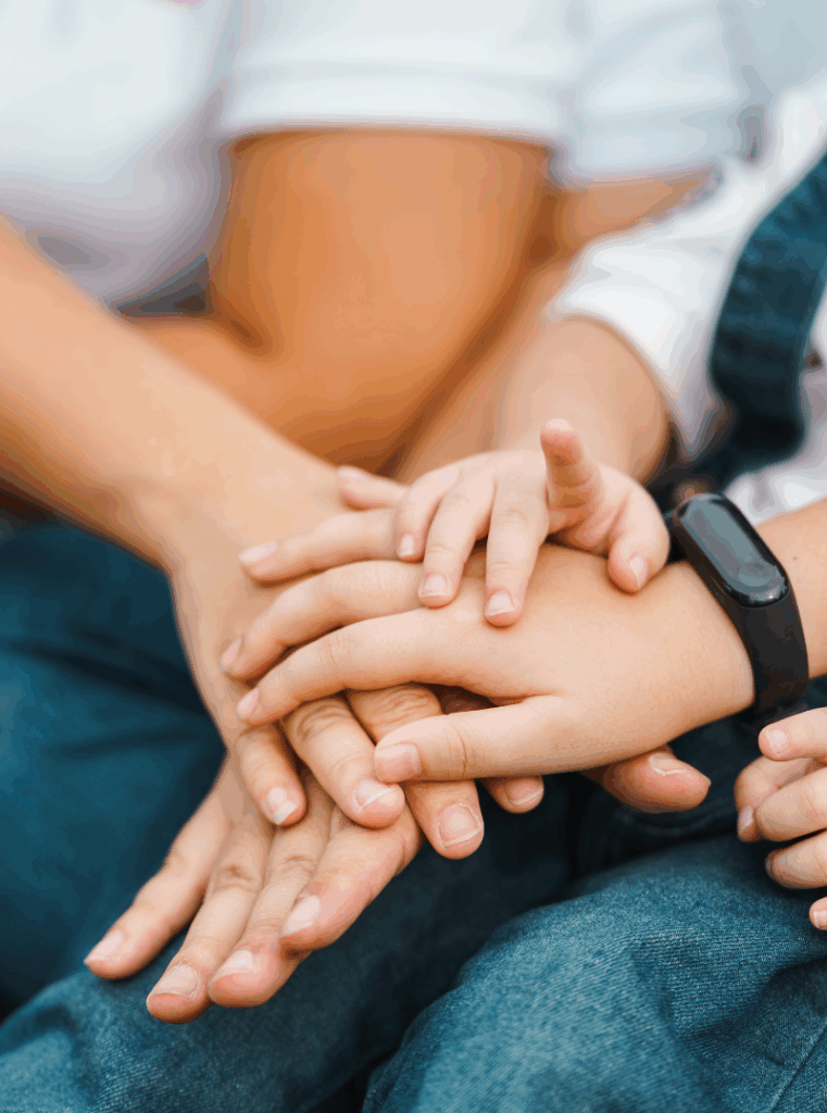 Hände übereinander von Familie